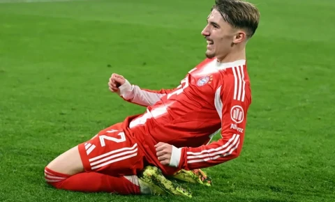 “Bavariya” qələbə qazandı, 17 yaşlı futbolçusu tarixə düşdü