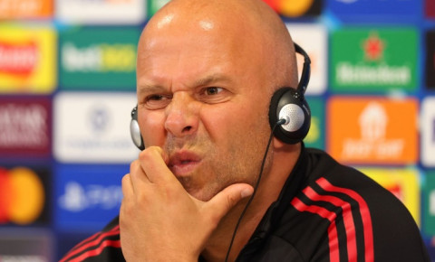 "Liverpul"da Arne Slotu əvəzləyəcək mütəxəssis bilindi