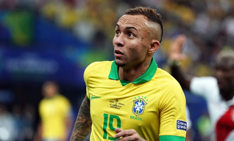 "Beşiktaş" Braziliya millisində çıxış etmiş futbolçunu heyətinə qatmaq istəyir