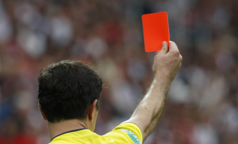 Futbolçunu təhqir edən məşqçi cəzalanıb