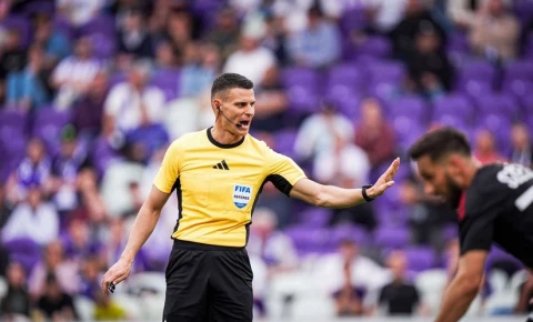 “Qarabağ”ın U-19 komandasının “Ayaks”la oyununda macarıstanlı hakim