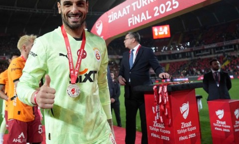 "Qalatasaray"dan qapıçısı ilə bağlı qərar