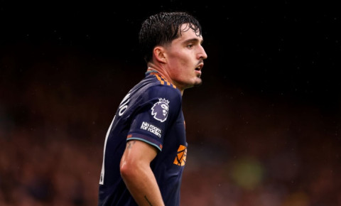 "Mançester Siti" "Nyukasl"ın müdafiəçisini "qaralayıb"