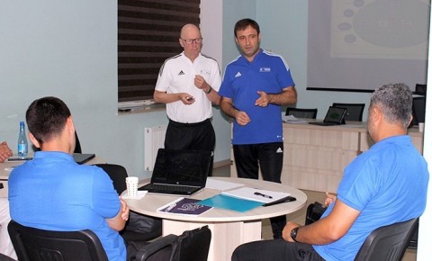 UEFA-nın Pro kateqoriyalı məşqçi kursunun III mərhələsi