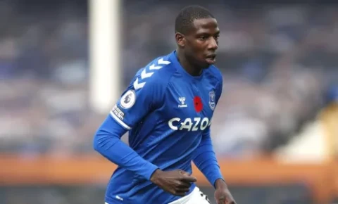 “Everton”un sabiq yarımmüdafiəçisi Səudiyyə klubu ilə müqavilə bağladı