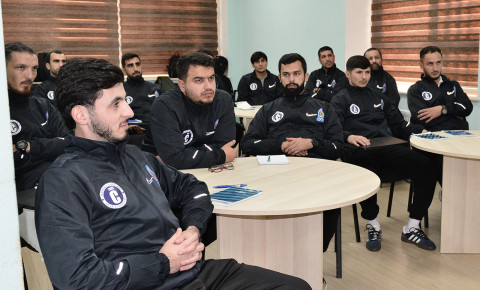 C kateqoriyası üçün məşqçi kursları davam edir