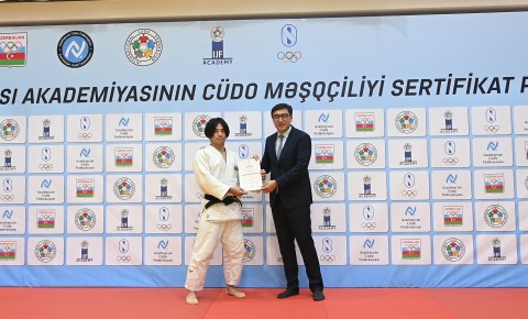 Cüdo məşqçiliyi üzrə sertifikatlar təqdim olunub