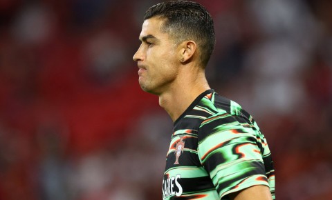 Ronaldo “Bütün zamanların ən yaxşı oyunçusu” mükafatını alıb