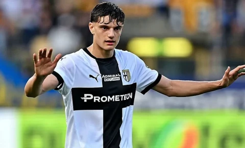 İngiltərə çempionu 35 milyona 18 yaşlı futbolçu transfer etdi