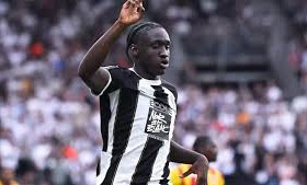 "Nyukasl" və "Sanderlend" 18 yaşlı fransalıya "elçi" düşüb