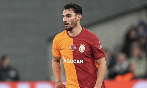 "Qalatasaray" millinin üzvünü komandada saxladı