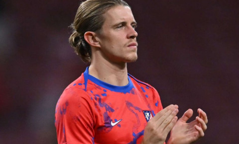 "Mançester Yunayted" rəsmiləri İngiltərə millisinin üzvü ilə görüşdü