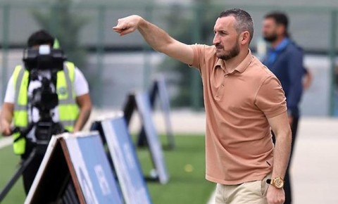 Baş məşqçinin İnstaqramda futbolçu axtarışı gündəm oldu