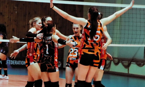 Voleybol üzrə Azərbaycan Yüksək Liqasında dörd oyun keçirlib