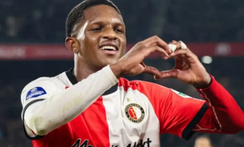 "Bavariya" 19 yaşlı futbolçunun transferi üçün danışıqlara başlayıb