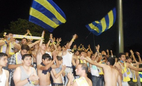 “Kəpəz” azarkeşləri məşqdə Erkin İbrahimovu istefaya səslədi