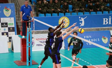 Qadın və kişi voleybolçular arasında Yüksək Liqanın növbəti oyunları keçirilib