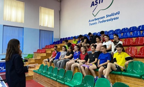 AMADA bu dəfə tennisçilərə seminar keçdi