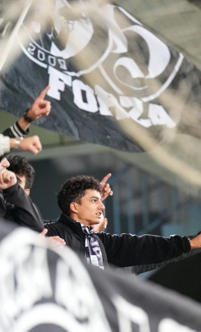 Premyer Liqanın VI turunda tribunada nə qədər azarkeş olub?