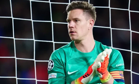 İstanbul klubu "Barselona"nın qapıçısını icarəyə götürmək istəyir