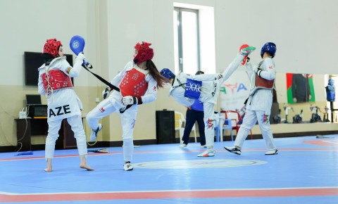 Gənc taekvondoçuların hazırlığı start götürüb