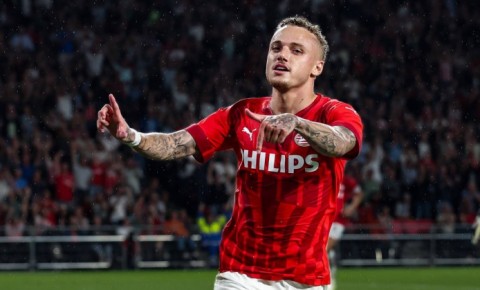 "Napoli" Niderland millisinin üzvünü transfer etməyə hazırlaşır