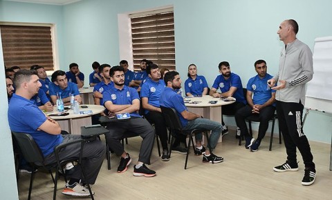 “D” kateqoriyalı məşqçi kurslarına start verildi
