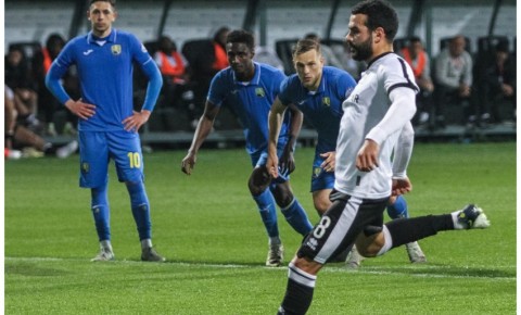 Emin Mahmudov "Neftçi"nin tarixində bunu bacaran 15-ci futbolçu oldu