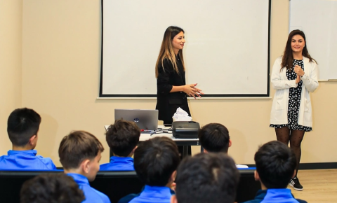 "Sabah"ın akademiyasında uşaq hüquqlarının qorunması mövzusunda seminar keçirilib