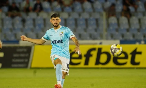 Cəlal 90 dəqiqəni əvəzolunmadan keçirdi, komandası mərhələ adladı