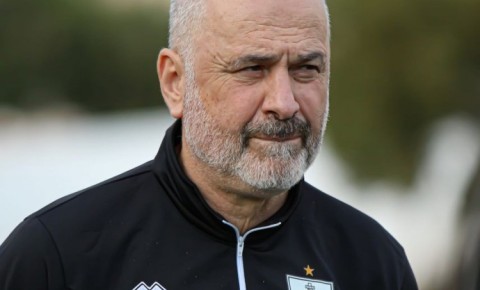 “Neftçi”nin sabiq məşqçisi onu fərqləndirdi