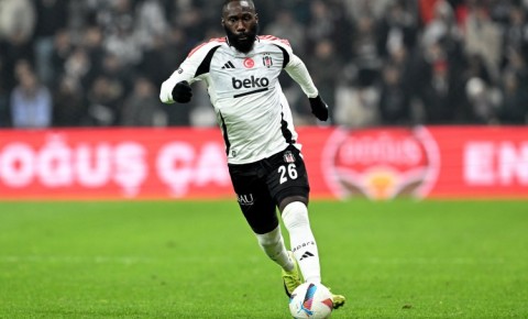 "Beşiktaş"dan ayrılan müdafiəçi Premyer Liqaya qayıtdı - RƏSMİ