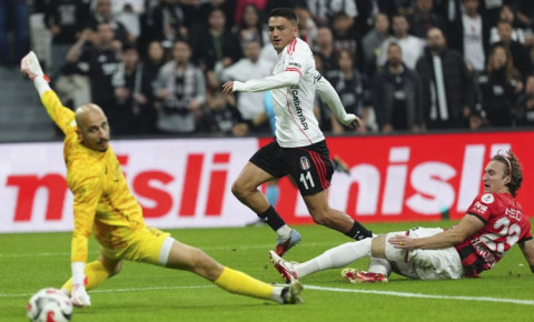 Cengiz Ünder "Beşiktaş"da qalacaq