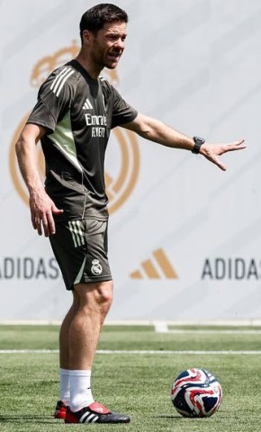 Alonso "Real"la ilk məşqinə çıxdı, 5 zədəli futbolçu geri döndü