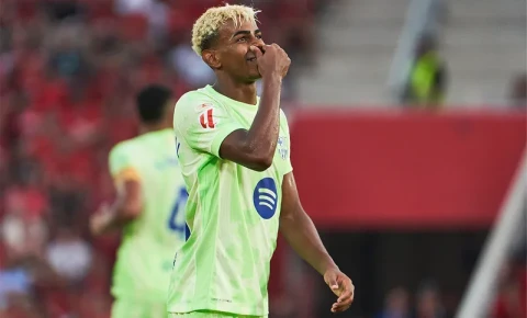 İspaniya millisinin sabiq baş məşqçisi: "Yamal belə davam edəcəyi təqdirdə gözdən düşəcək"