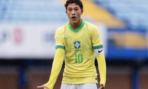 "Çelsi" 17 yaşlı braziliyalı ilə maraqlanır