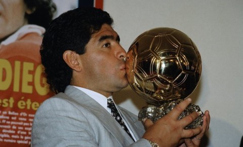 Maradonanın saçı, Ronaldonun isə forması satışa çıxarıldı