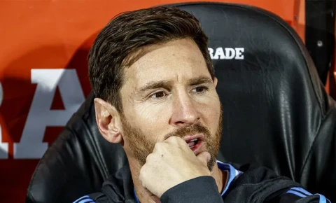 Lionel Messi pərəstiş etdiyi idmançıların adlarını çəkdi