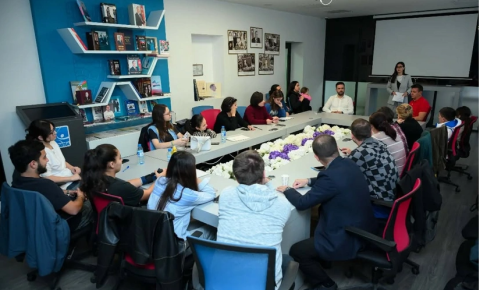 Türkiyəli mütəxəssis Bakıda kamandan oxatma üzrə hakimlik təlimləri keçib