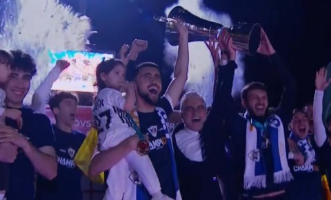 “Qarabağ" belə mükafatlandırıldı - Video