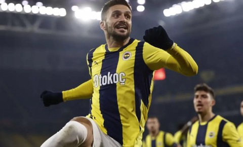 Məşhur futbolçu "Qarabağ"a keçə bilər