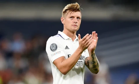 Toni Kroos Cəngavər Xaçı ilə təltif olundu