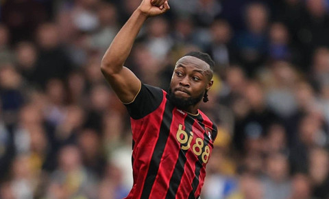 İngiltərənin 3 nəhəngi 25 yaşlı vingerə "elçi" düşüb