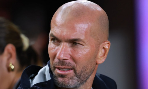Zinəddin Zidan futbol tarixinin ən güclü komandasının adını çəkdi