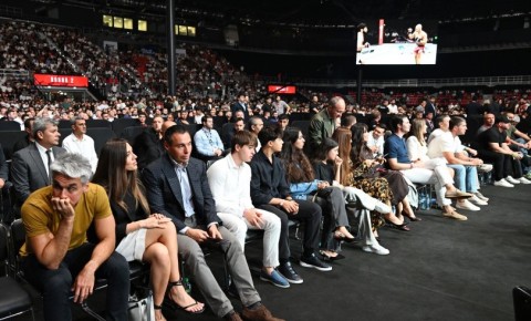 Leyla Əliyeva, Arzu Əliyeva və ailə üzvləri "UFC Fight Night"ı izləyiblər