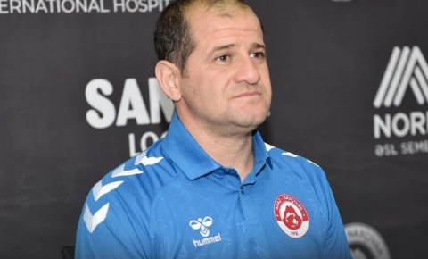 Elmar Baxşıyev: "Komandanın apardığı mübarizədən narazı qalmadım"