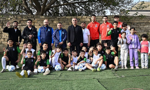 Millimizin üzvləri Kürdəxanıda yeniyetmə futbolçularla görüşdülər