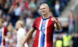 Norveçli forvard Robert Levandovskinin rekordunu təkrarlayıb