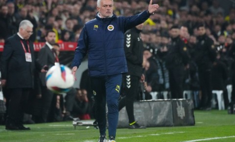 Mourinyo "Arsenal"ın hücumçusunu "Fənərbaxça"ya keçməyə razı salıb