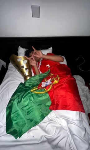 Ronaldonun oğlu ilk kuboku ilə şəkil paylaşdı